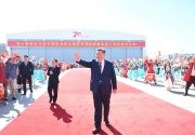 习近平在出席新疆维吾尔自治区成立70周年庆祝活动后返回北京