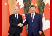 习近平会见加拿大总理卡尼