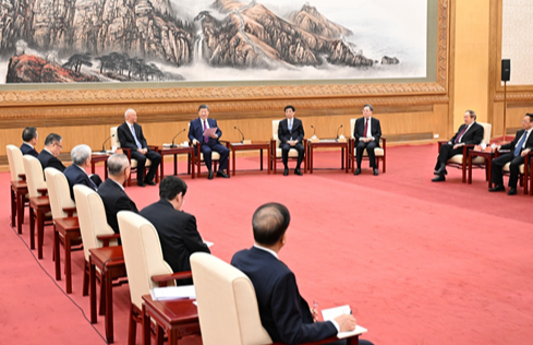 习近平同党外人士共迎新春