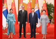 习近平同塞尔维亚总统武契奇会谈